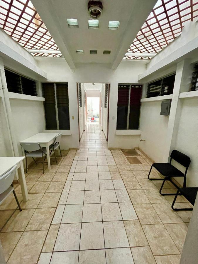 Hostal Inn 1 Flores Exterior photo